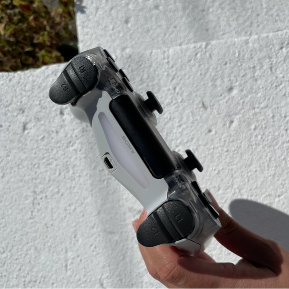 Pre-Owned Sony PS4 Controller - Picture 3 of 7